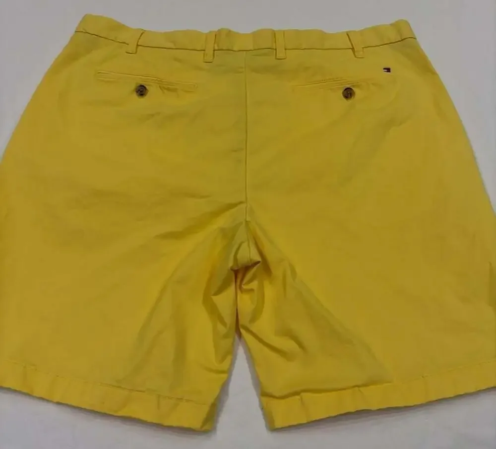 Tommy Hilfiger Men's Classic Fit Yellow Cotton Chino Shorts Size 38